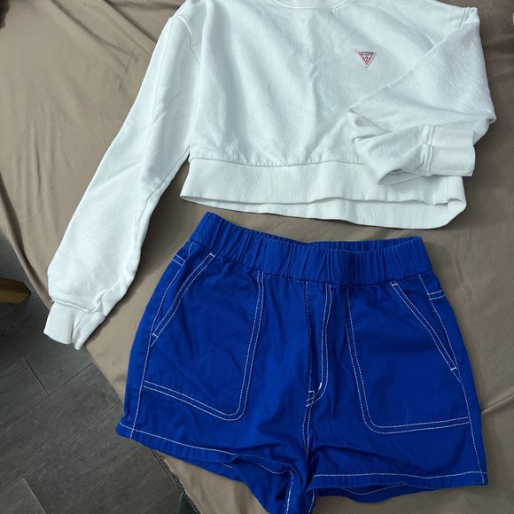 Guess cropped hoodie - Picture 2 of 4